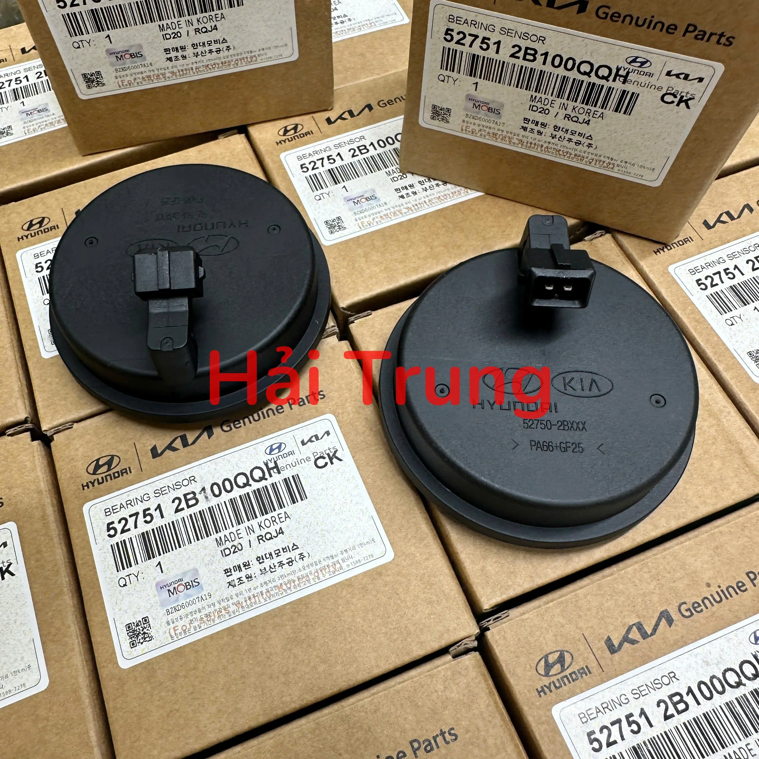 Nắp cảm biến ABS sau Santafe, Sorento 2009-2018 cao cấp 527512B100 