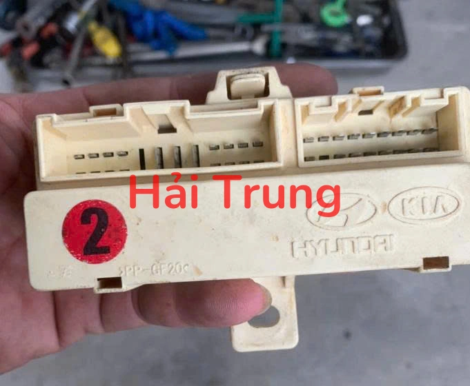 Hộp rơ le Kia Caren 2.0 919402G020