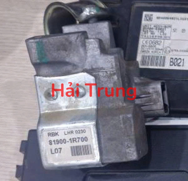 819001R700 Tháo xe Khóa cổ vô lăng Hyundai I10 2014-2020