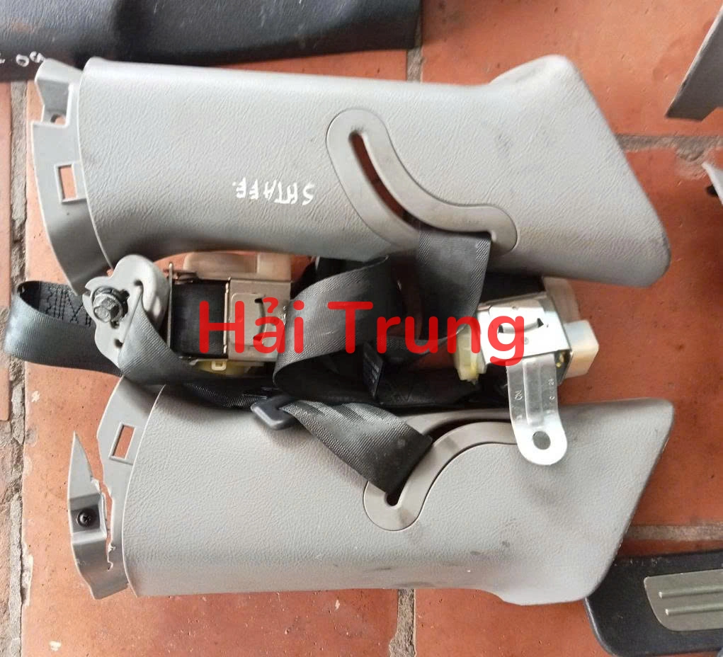 Ốp cột B liên dây đai an toàn Hyundai Santafe 2009 2010 Tháo Xe