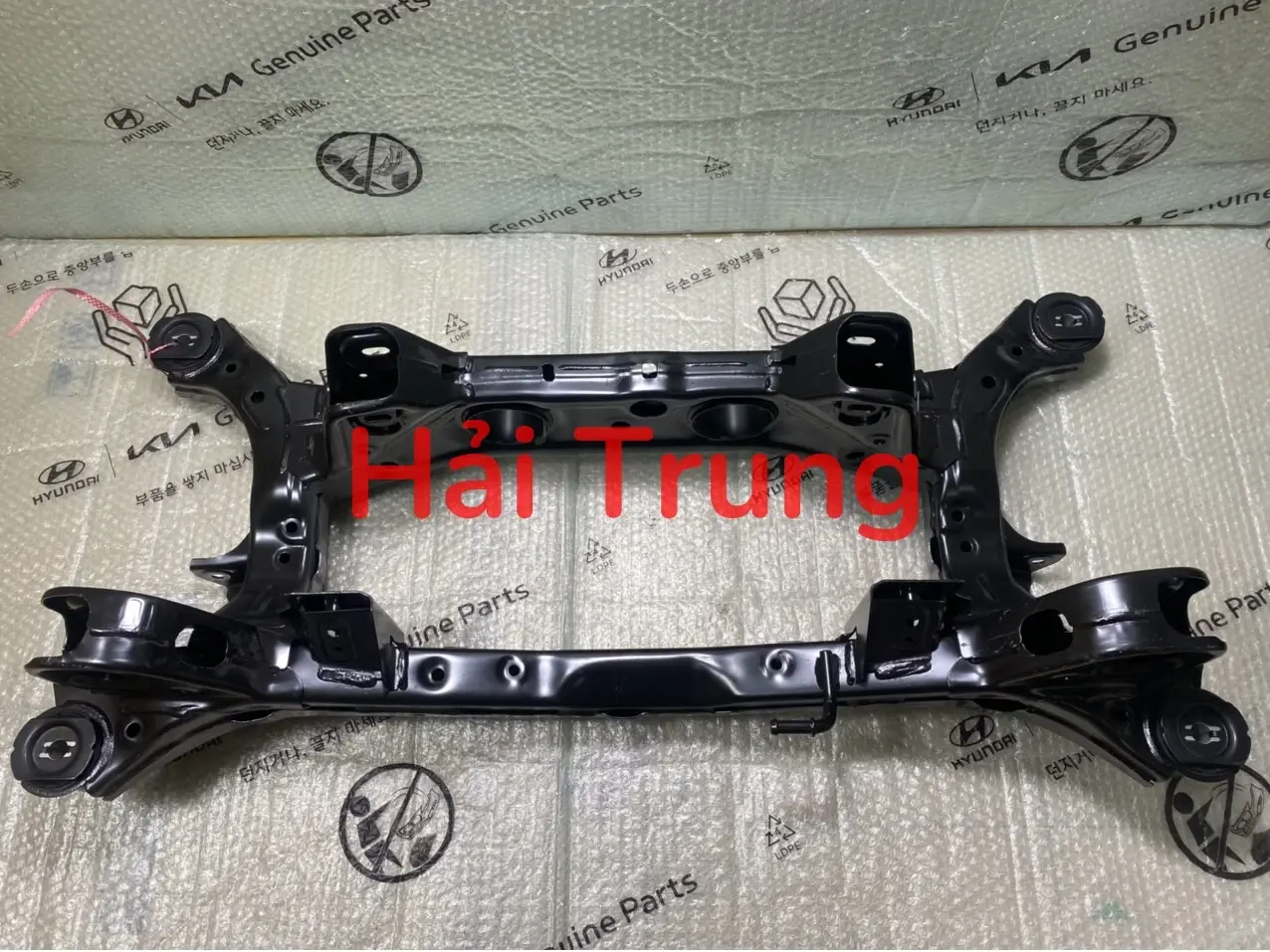 Bệ đỡ dầm cầu sau Hyundai Tucson