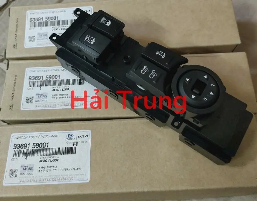 Công tắc nâng kính tổng Hyundai Solati mã phụ tùng 9369159001Công tắc nâng kính tổng Hyundai Solati mã phụ tùng 9369159001