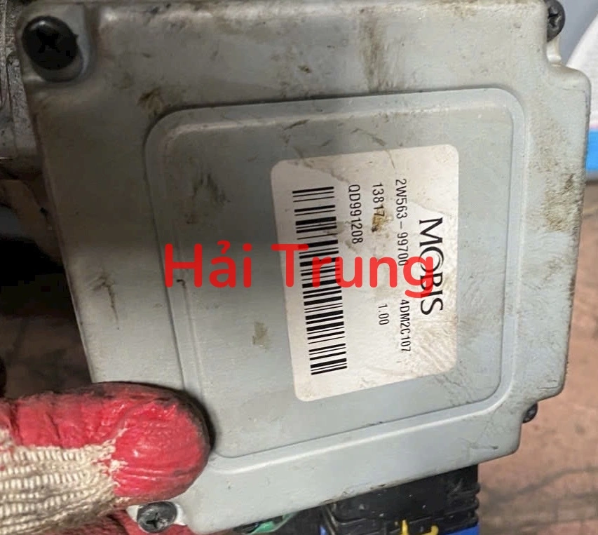 Tháo xe hộp điều khiển cọc lái Hyundai Santafe 2013-2018 2W56399700