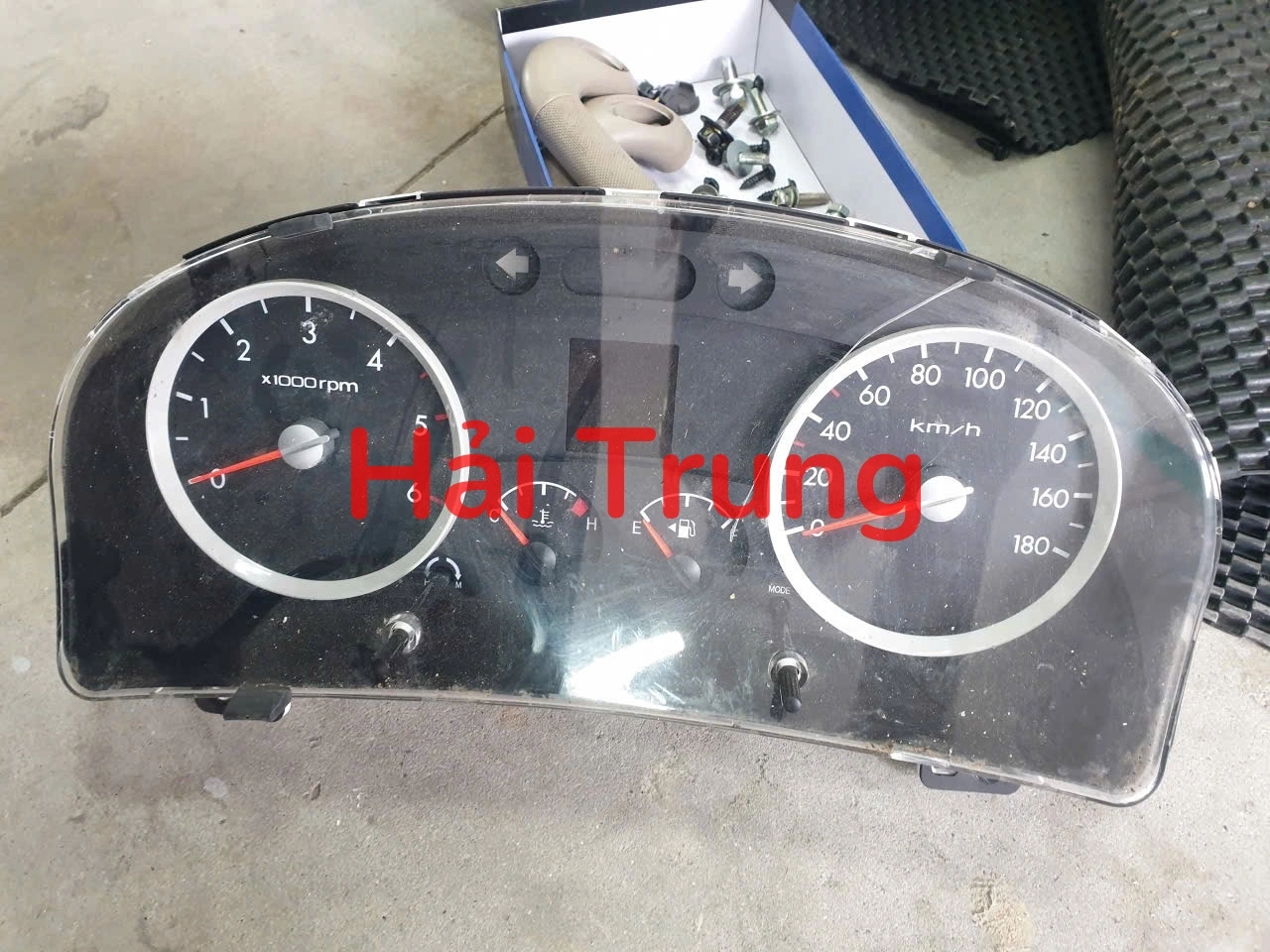 Đồng hồ táp lô Hyundai Porter 2024