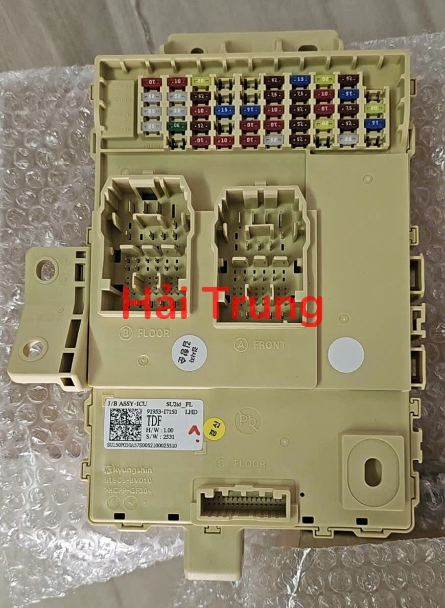 Hộp cầu trì trong xe Hyundai Creta 2025-2027 91953I7150