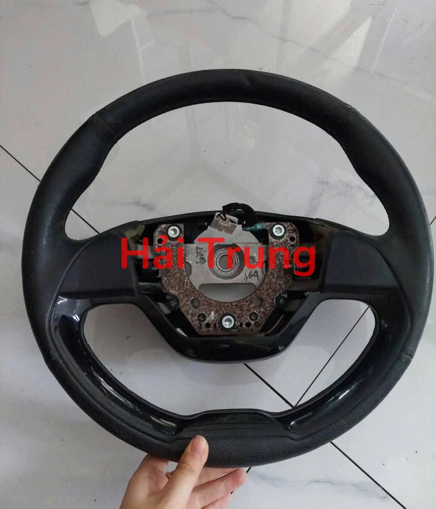 Tháo xe vô lăng Kia Morning