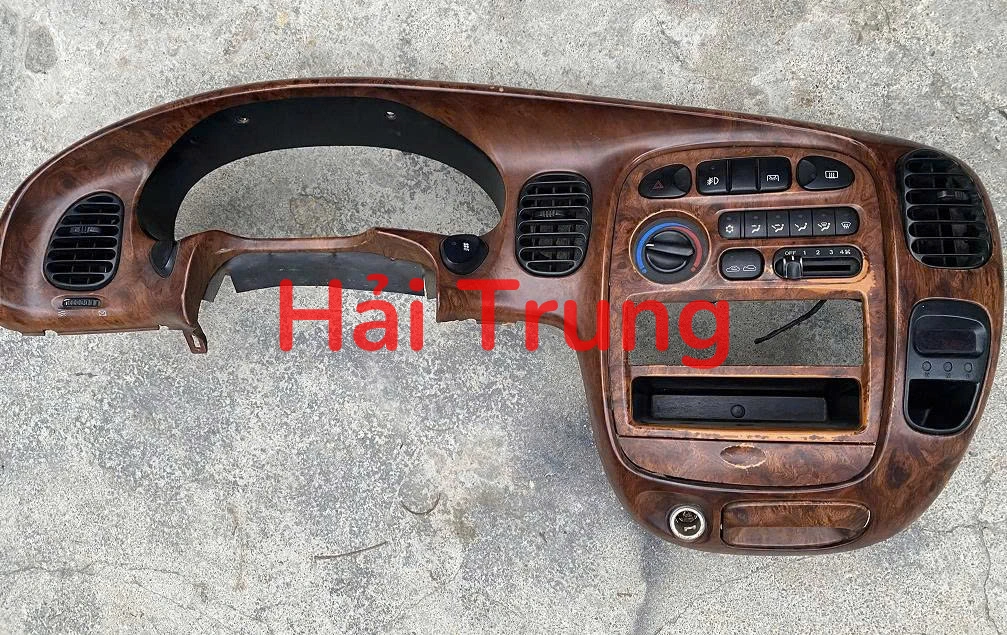 Mặt dưỡng táp lô Hyundai Libero Tháo Xe