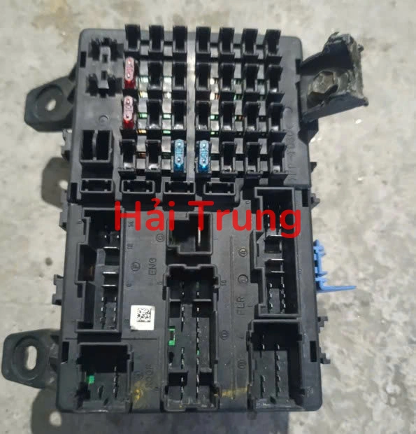 Tháo xe hộp cầu trì Hyundai Getz 1.1