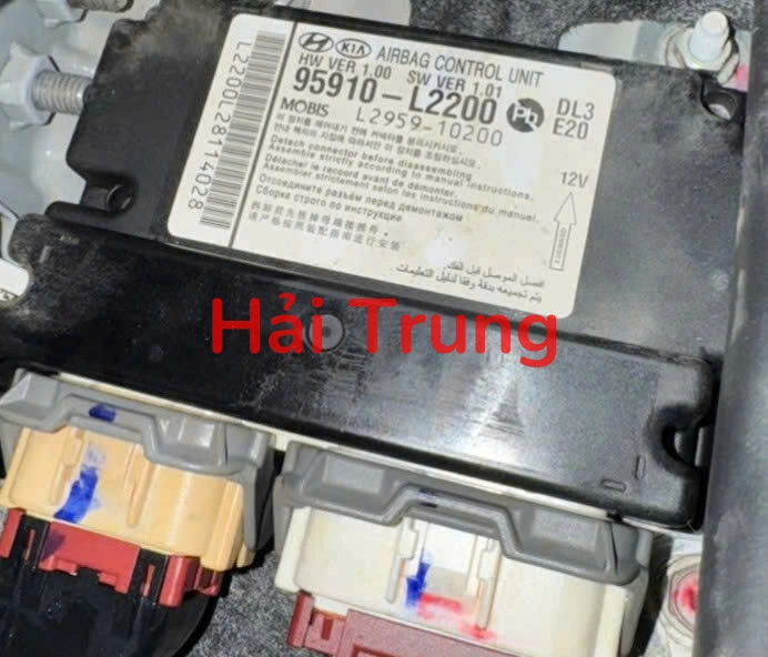 Hộp điều khiển túi khí Kia K5 Optima 2020 Tháo xe 95910L2200