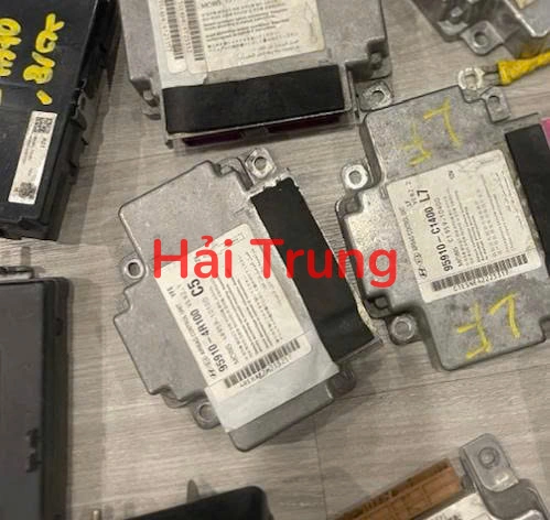 959104R100 Hộp điều khiển túi khí Hyundai Starex Tháo Xe