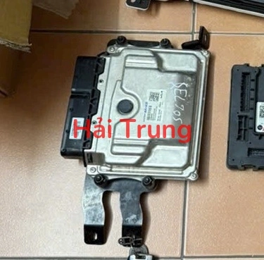 Tháo xe Hộp điều khiển động cơ hộp đen Ecu Kia Seltos 2021-2025