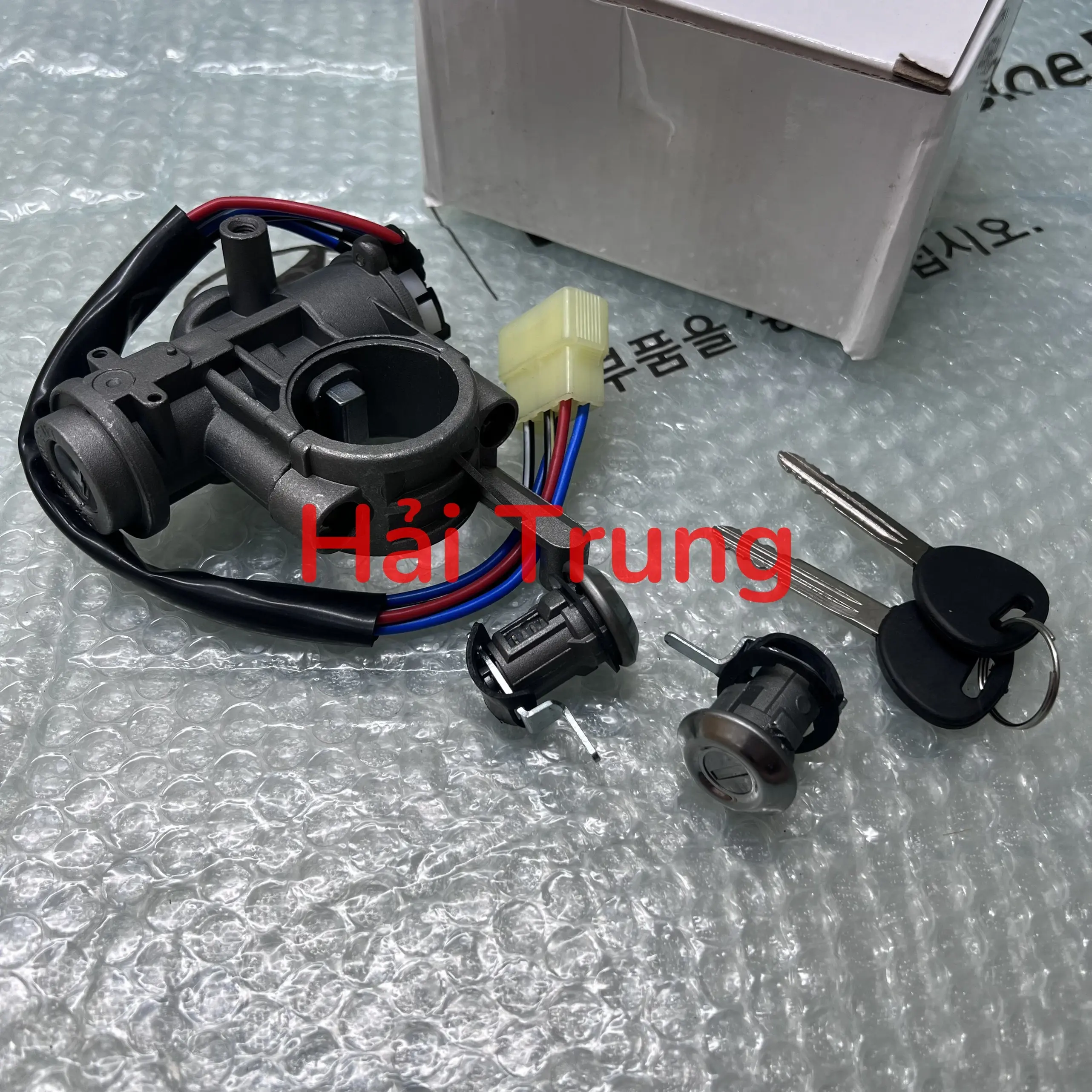 Khóa xe tải Hyudai 1 tấn.