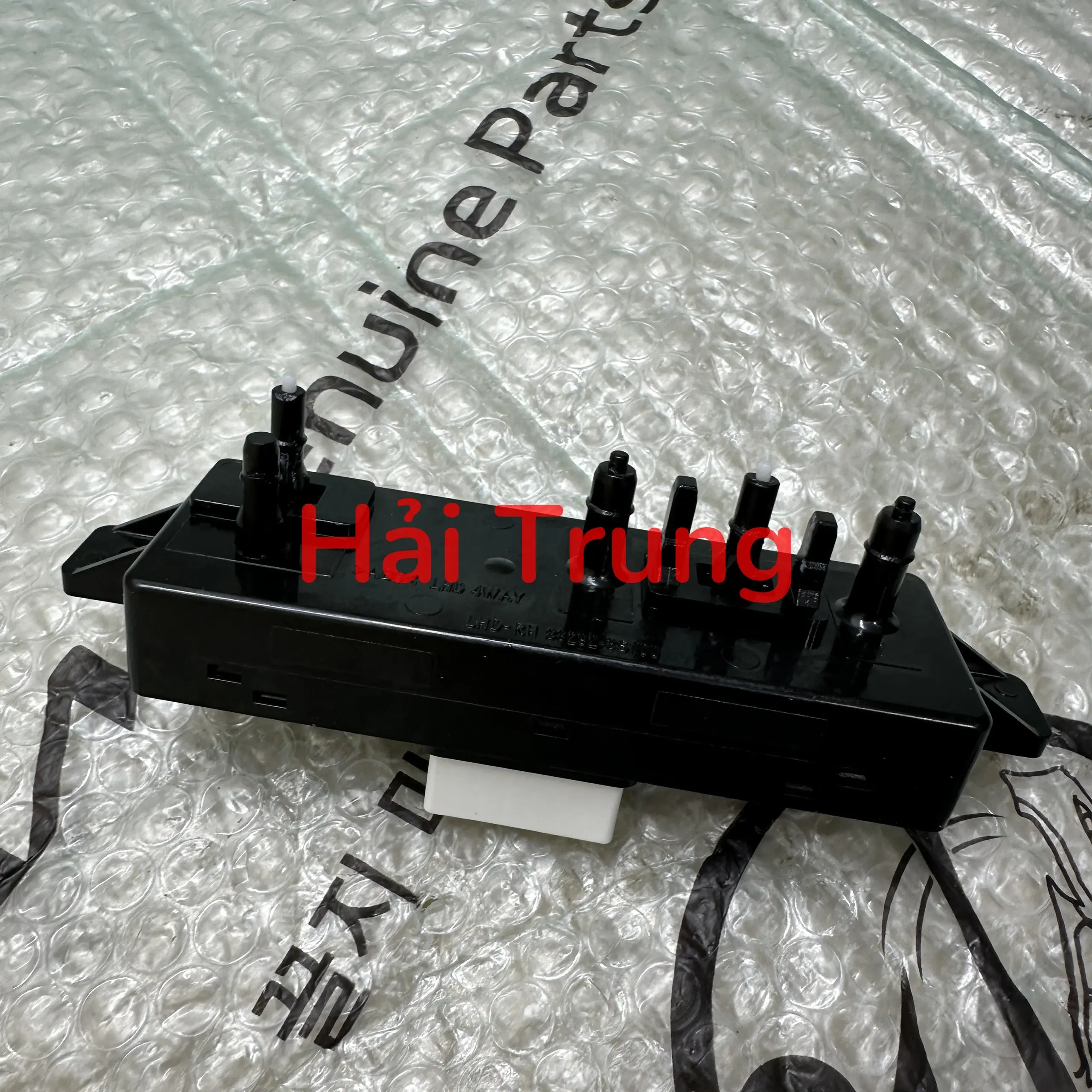 Công tắc chỉnh ghế Hyundai Santafe 2013-2023