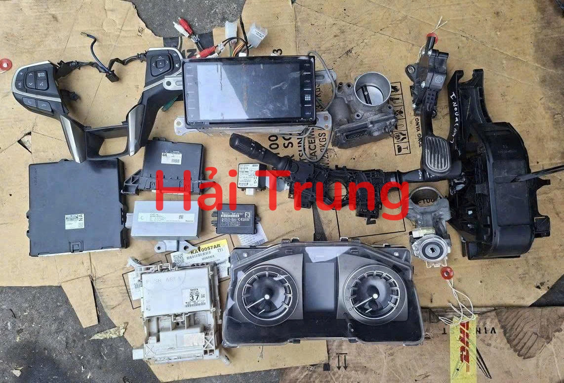 Phụ tùng điện TOYOTA THÁO XE Tháo xe Hộp điện, Hộp cầu trì, Hộp túi khí, Cọc lái, Đồng hồ, Công tắc điều hòa, Màn hình