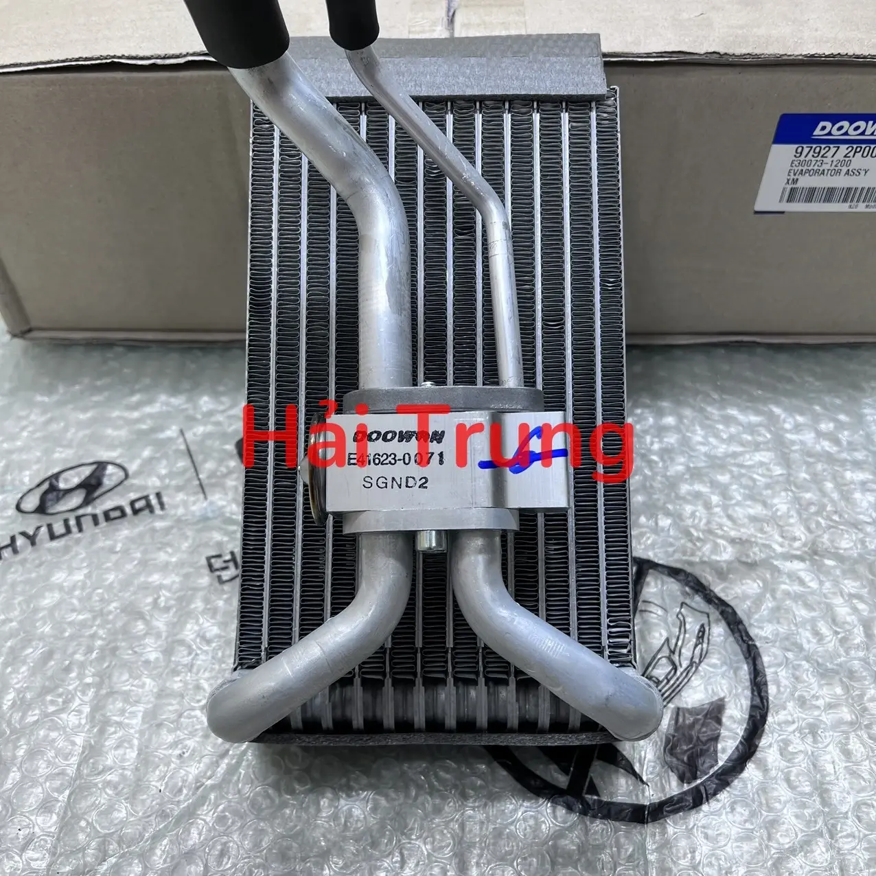 Giàn lạnh sau Kia Sorento 2009-2019 chính hãng 979272P000