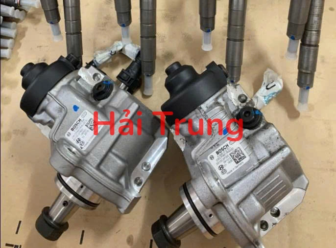 Tháo xe Bơm cao áp Hyundai Santafe 2010-2014