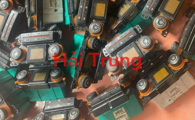 THÁO XE BẢNG ĐIỀU KHIỂN ĐIỀU HÒA KIA CARENS