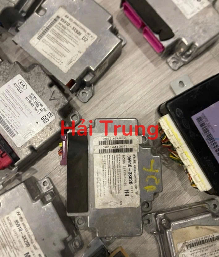 Hộp điều khiển túi khí Hyundai Elantra, I30, Avante Tháo Xe 959103X200 959103X800