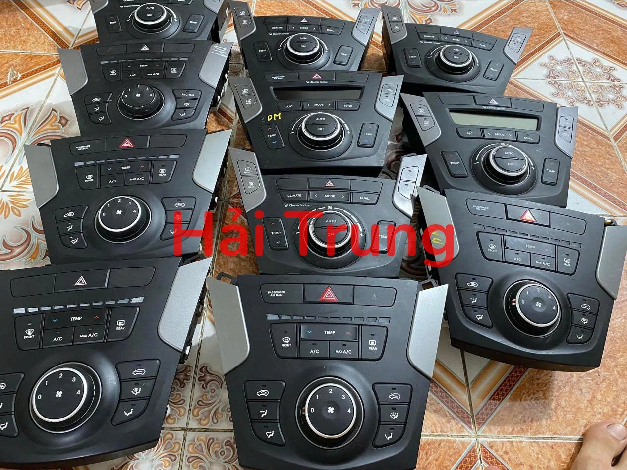Tháo xe bảng điều khiển công tắc điều hòa Ac Hyundai SANTAFE
