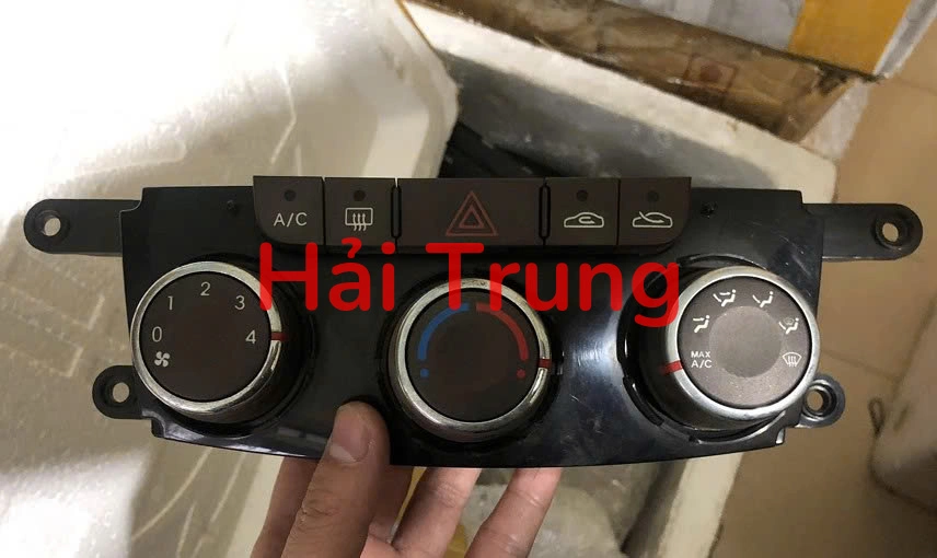Tháo xe Bảng điều khiển công tắc điều hòa Ac Hyundai Sonata
