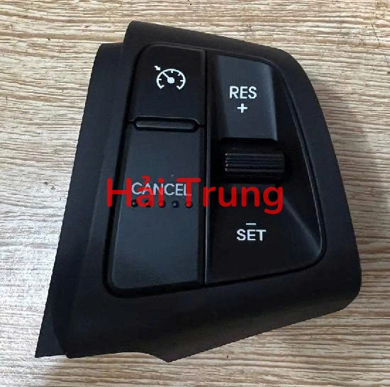 967102P000 Phím Vô Lăng Kia Sorento 2009-2013