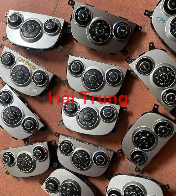 Bảng điều khiển công tắc điều hòa AC Hyundai Santafe 2009-2012 Tháo xe