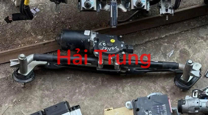 Cụm giằng gạt mưa Kia Sonet 2023-2025 Tháo Xe
