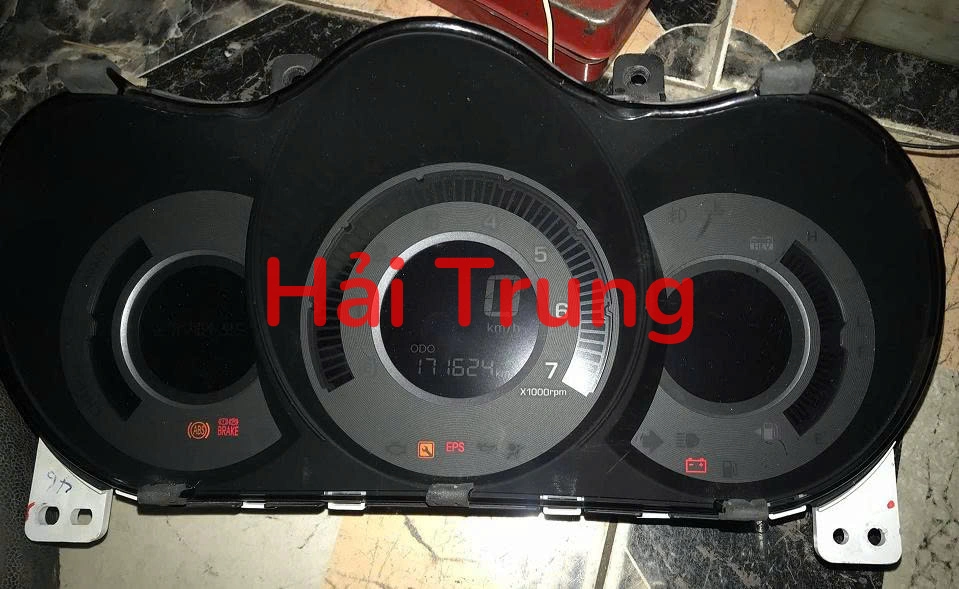 Tháo xe Đồng hồ táp lô Kia Forte Cerato 2009-2013