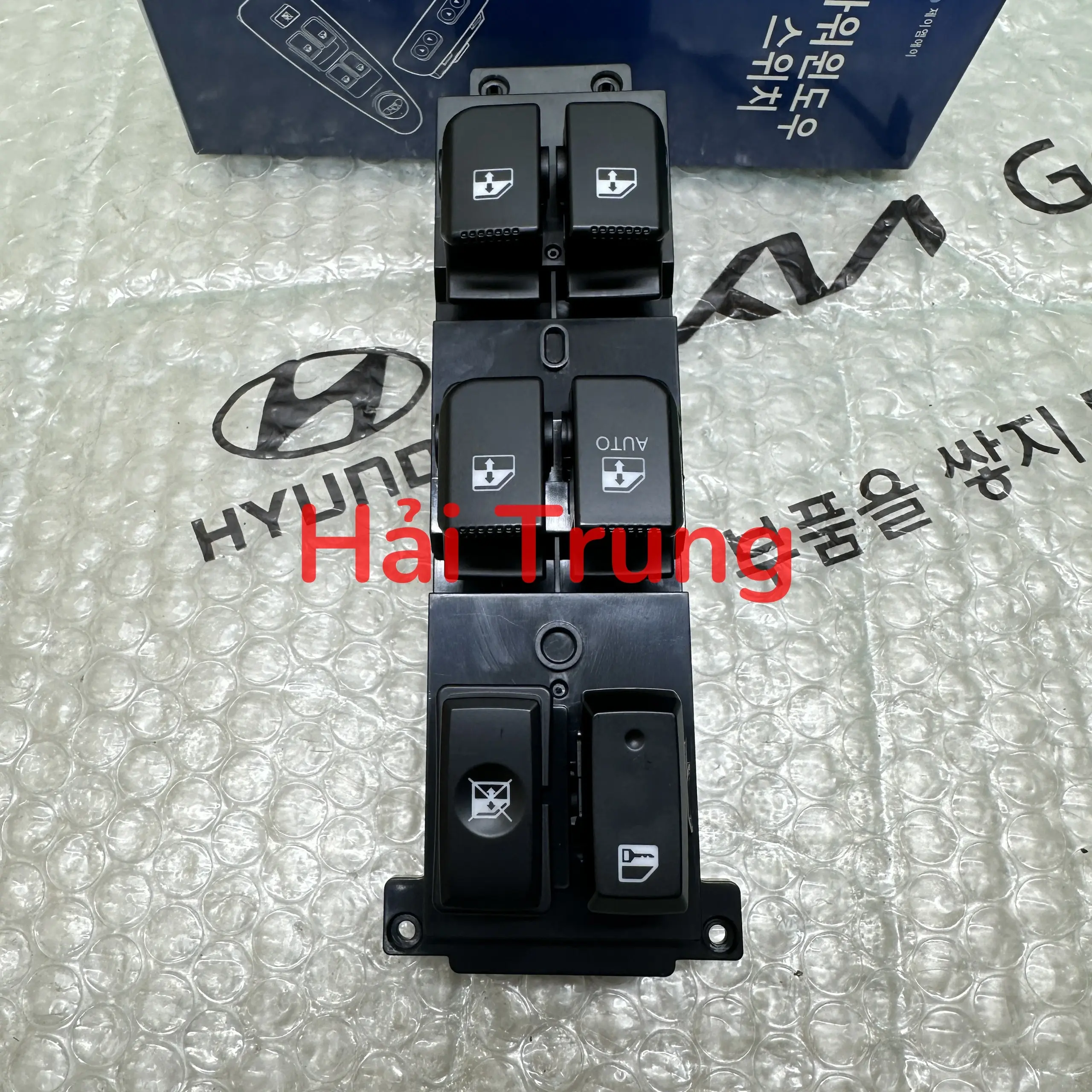 Công tắc lên kính tổng Santafe chính hãng