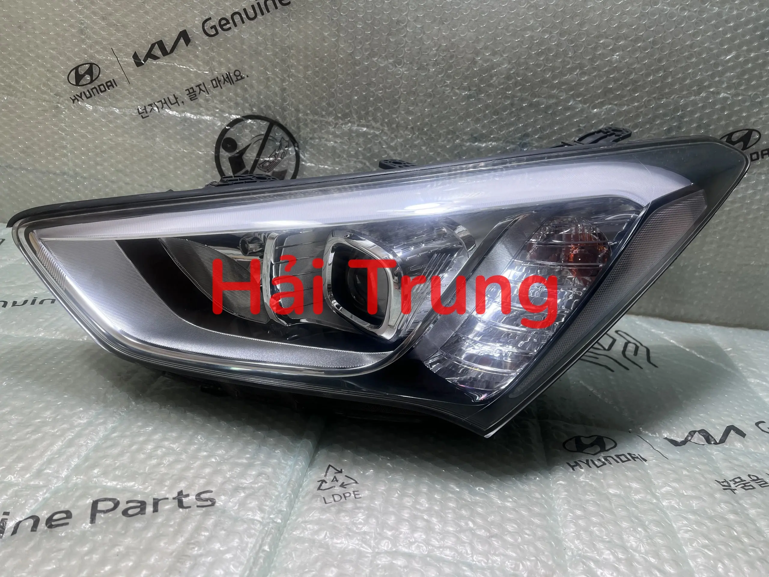 Đèn pha Hyundai Santafe 2016 chính hãng