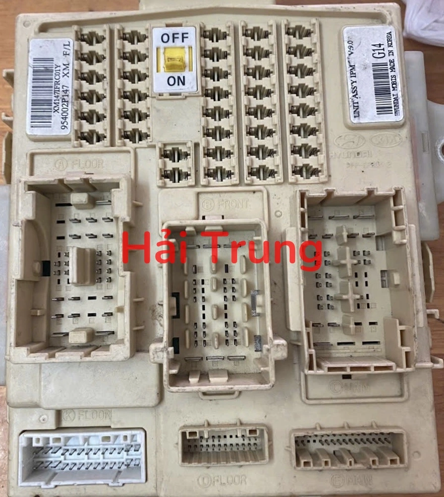 Tháo xe hộp cầu trì Kia Sorento 2014-2020 954002P147