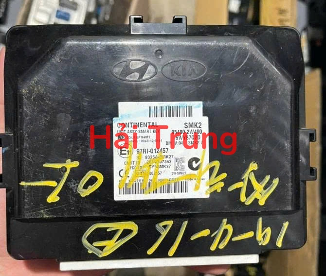 Hộp điều khiển chìa khóa Smart Key Hyundai Santafe 2013-2018 Tháo Xe 954802W400
