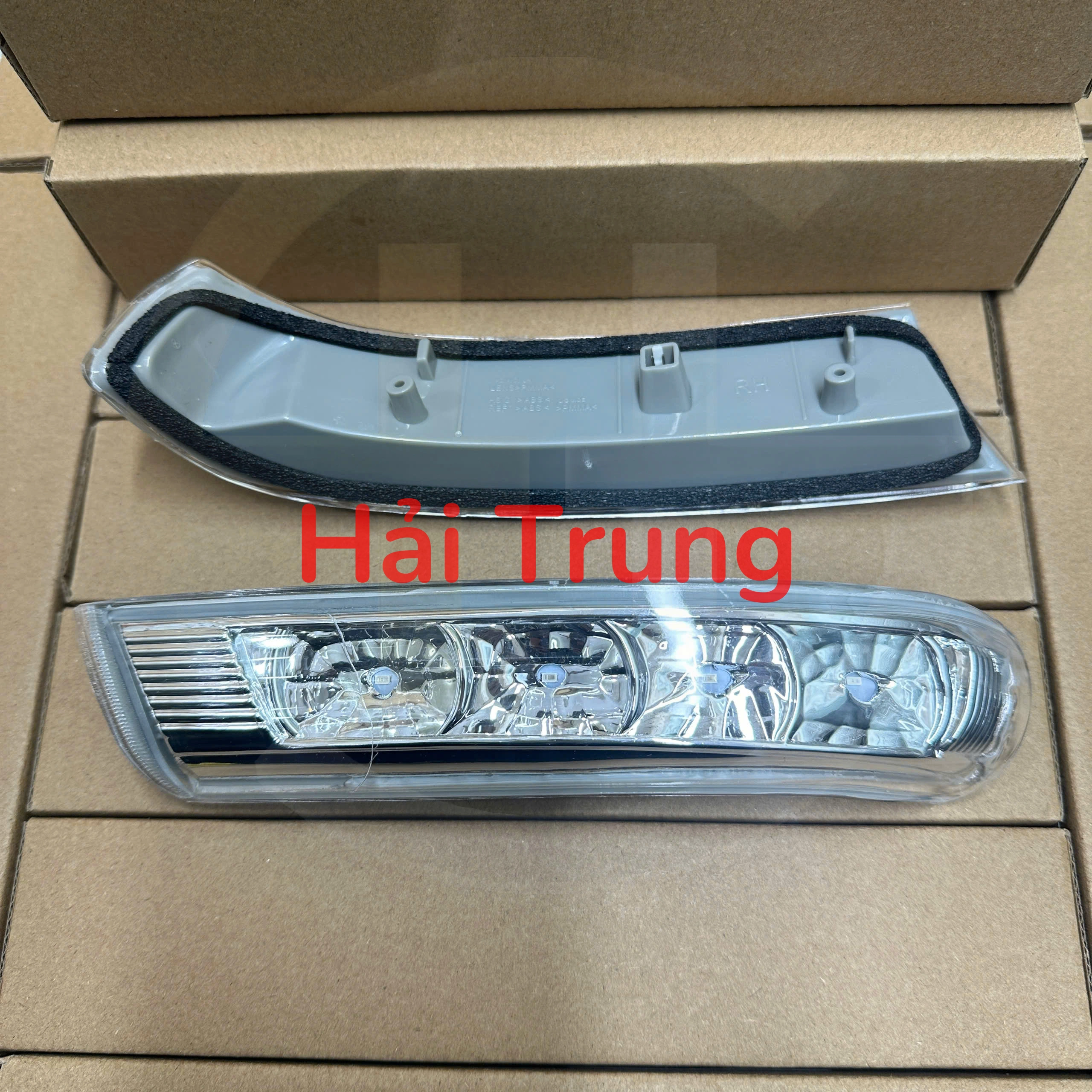 ĐÈN XI NHAN GƯƠNG HYUNDAI SANTAFE 2006-2011 876133J000 876233J000