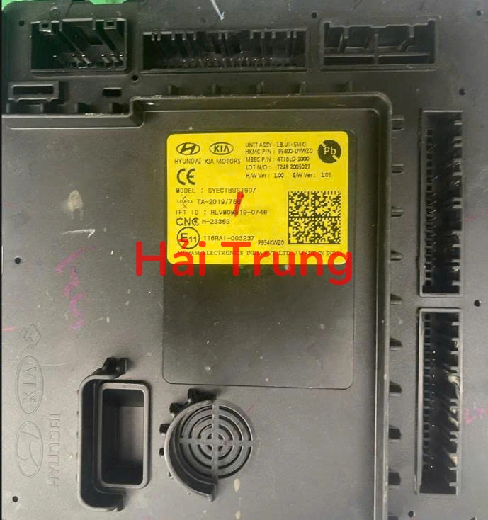 95400DYWZ0 Hộp điều khiển thân xe Kia Caren 2022-2026