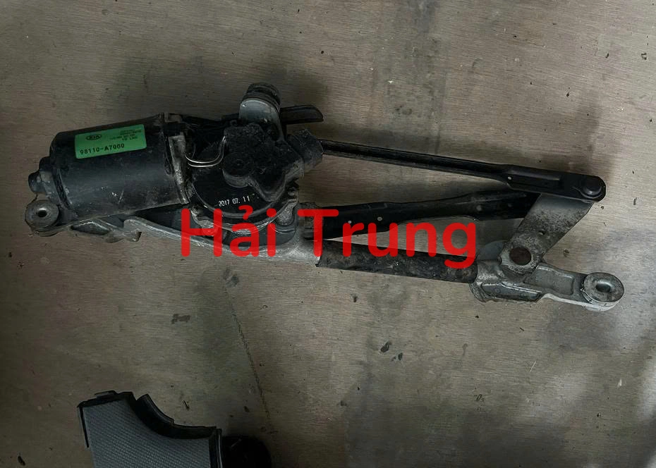 Giằng gạt mưa, mô tơ gạt mưa Kia Cerato 2017 Tháo Xe