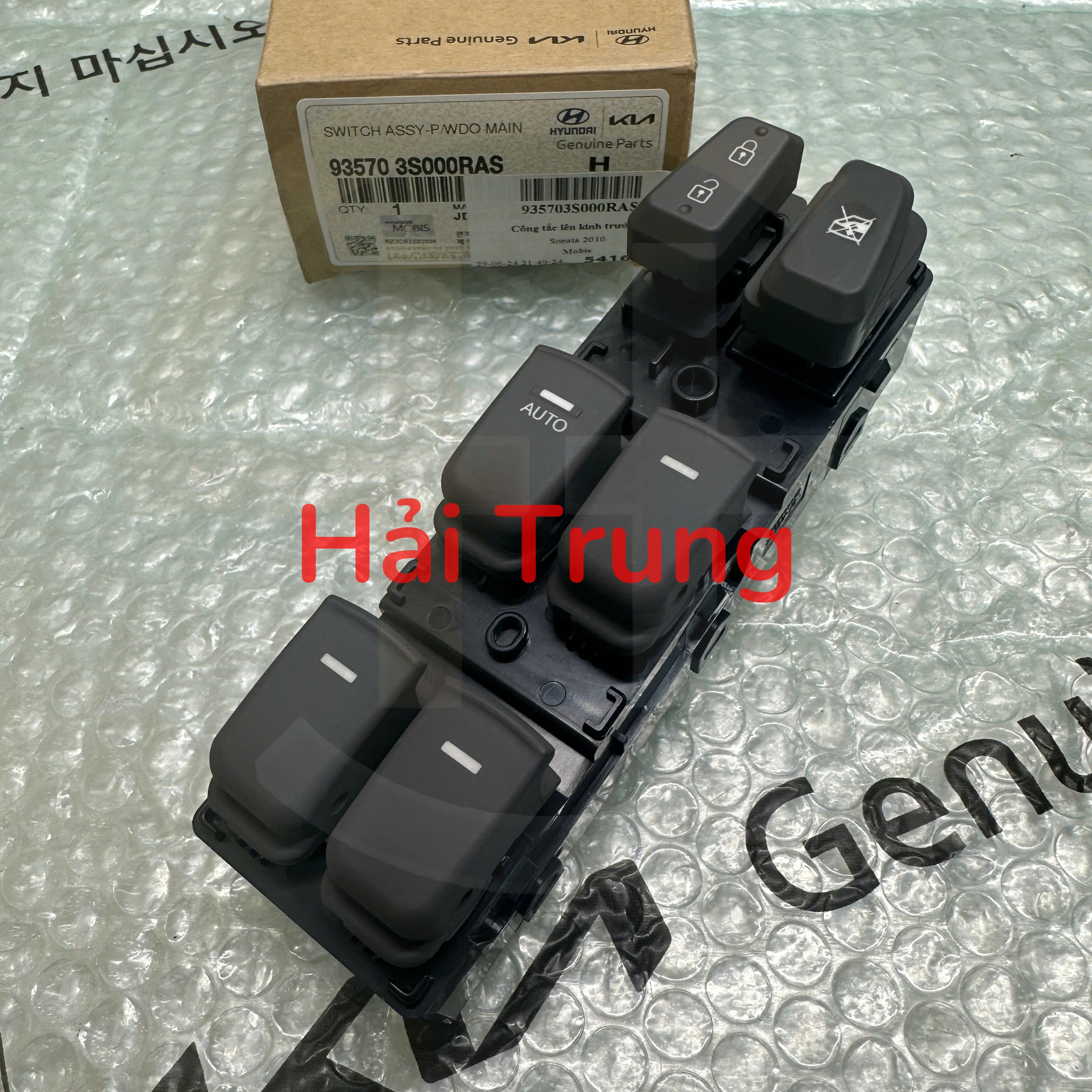 Công tắc nâng kính tổng Hyundai Sonata 2010 chính hãng 935703S000
