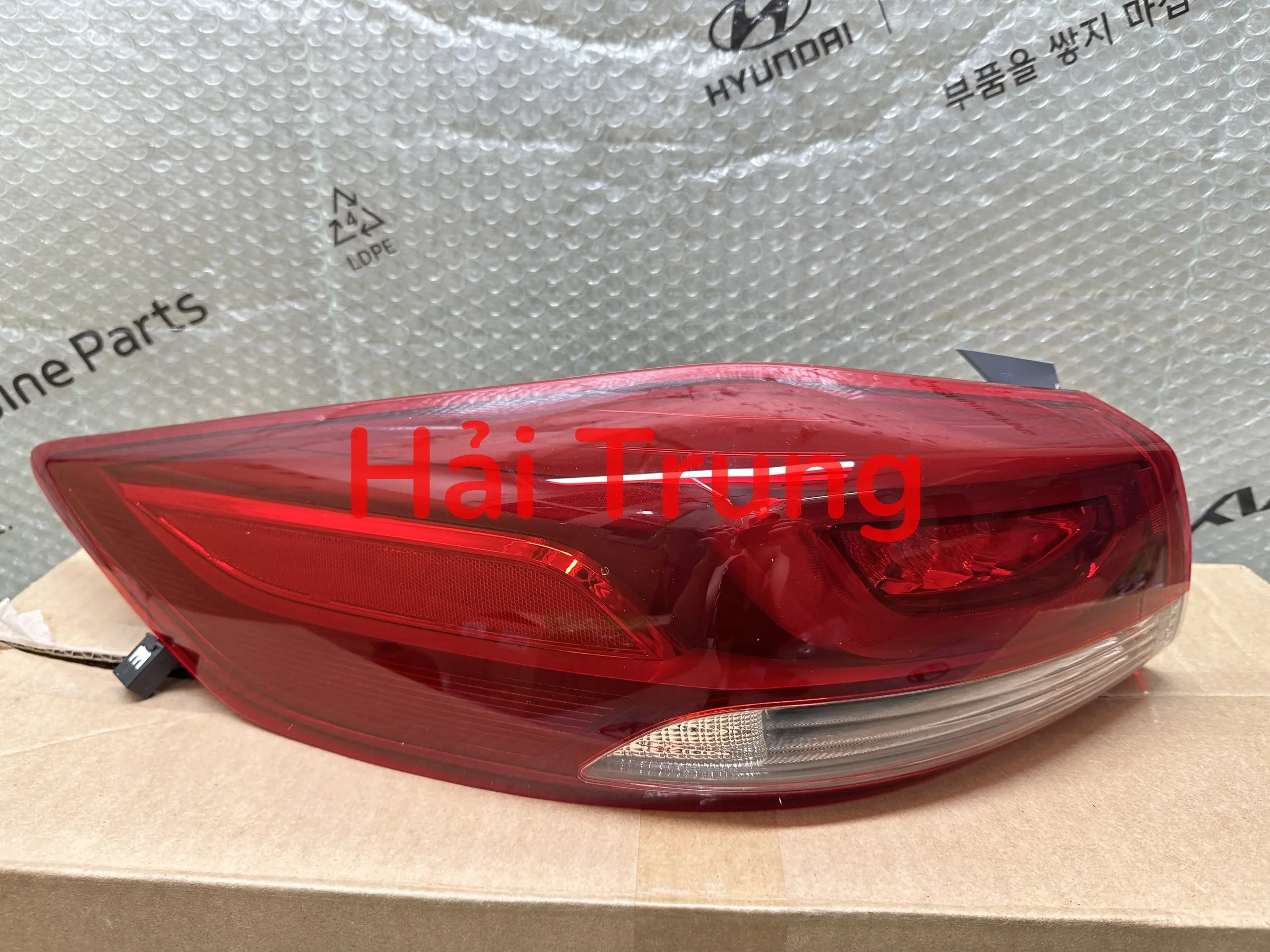 Đèn hậu ngoài Hyundai Elantra chính hãng