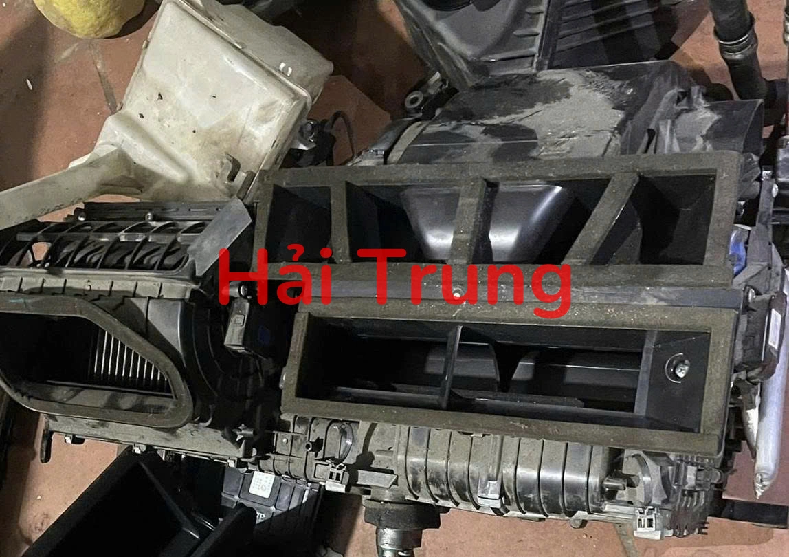 Hộp giàn lạnh Hyundai Santafe 2009 2010 Tháo Xe