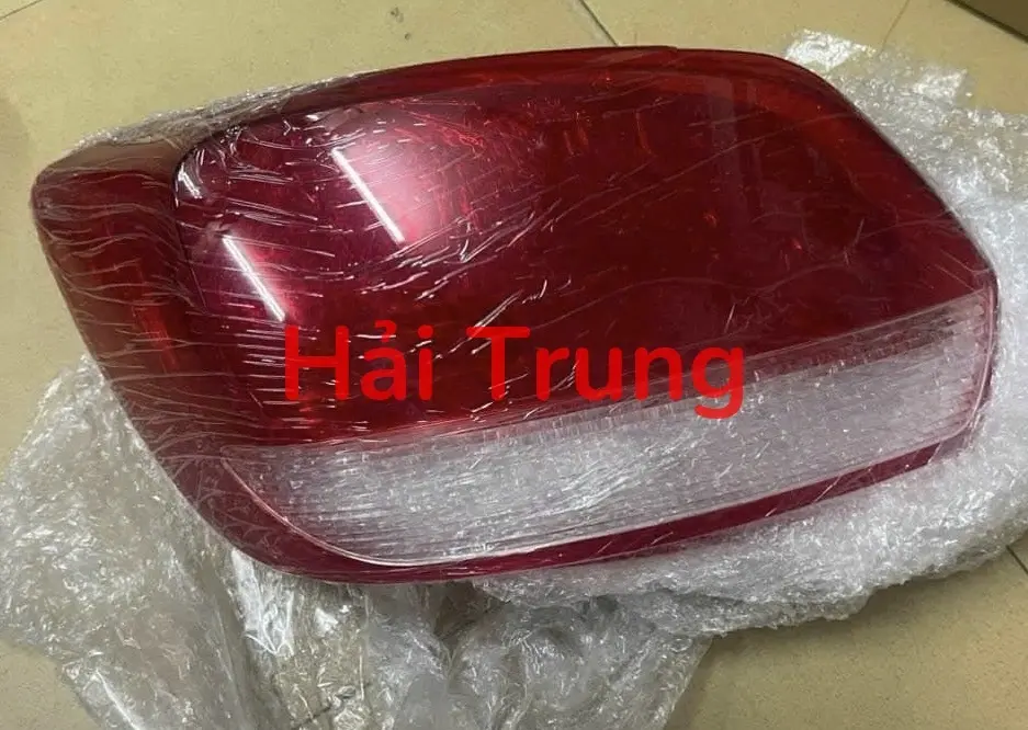 Mặt đèn hậu Kia Soluto 2019-2022 mới đẹp