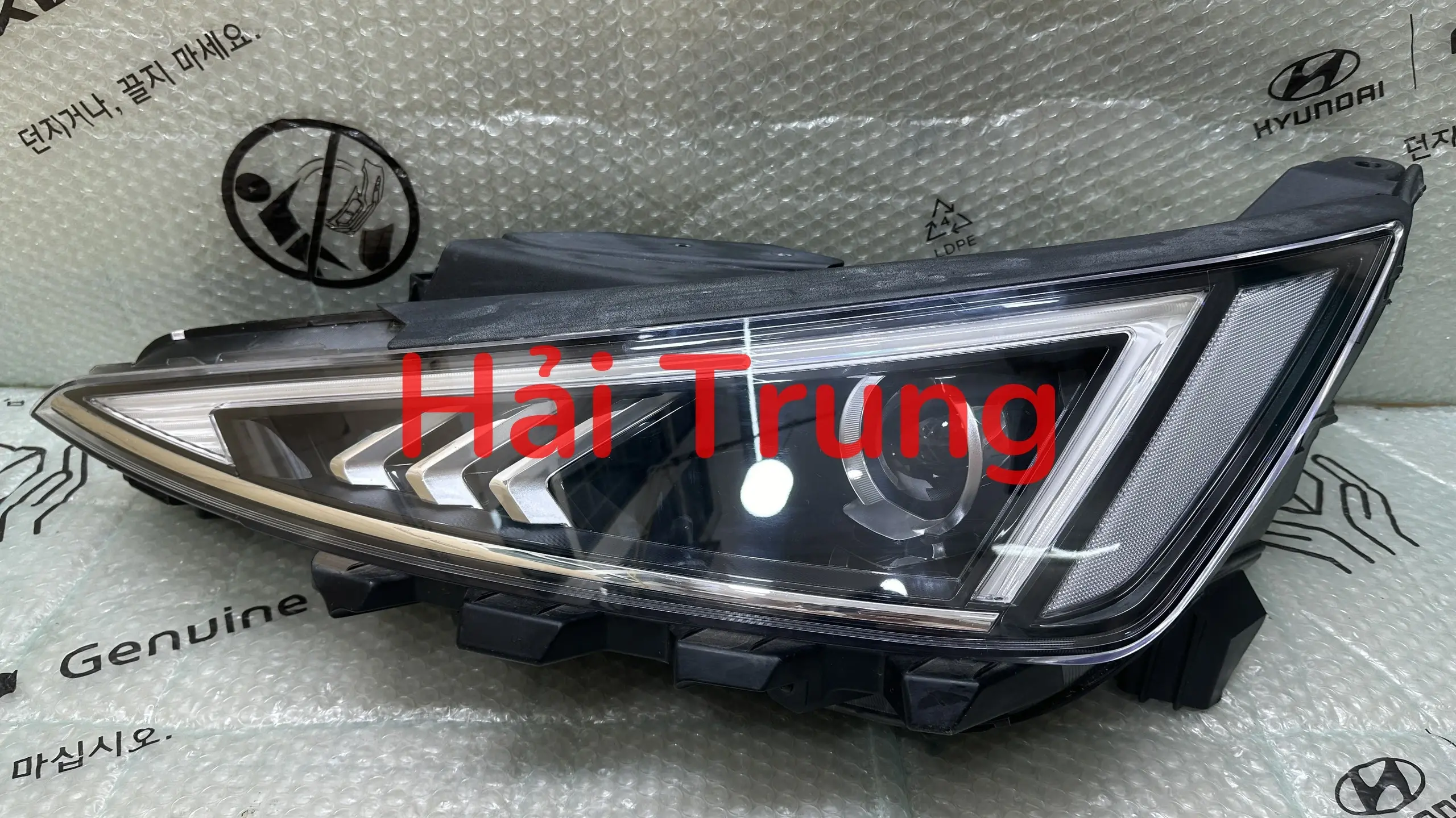 Đèn pha Hyundai Elantra 2021