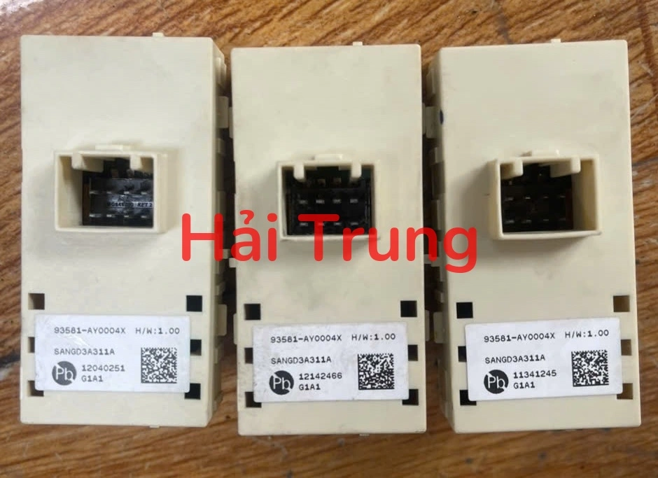 Công tắc lên xuống kính trước Hyundai Accent 2024-2027 Tháo Xe 93581AY0004X