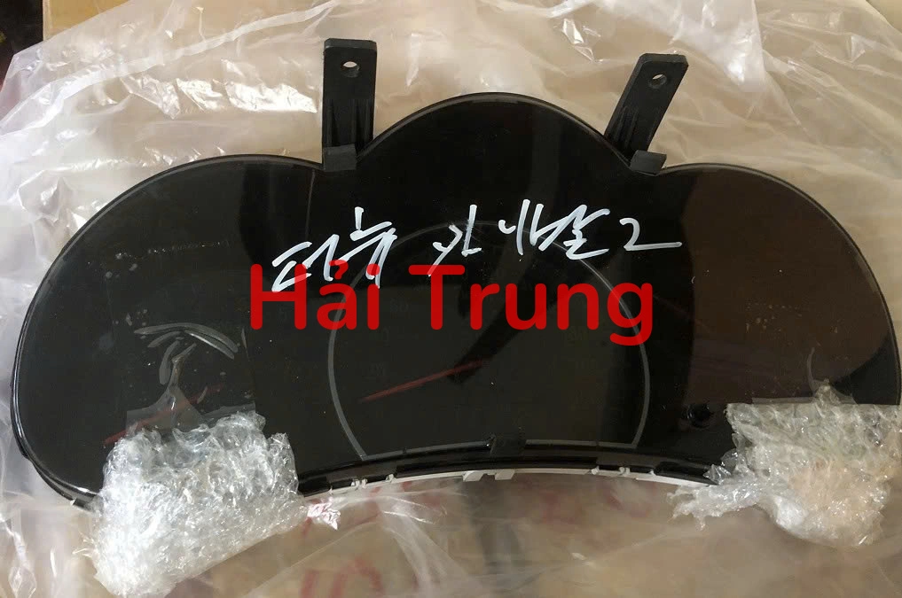 Tháo xe đồng hồ táp lô Kia Sedona Carnival 2006