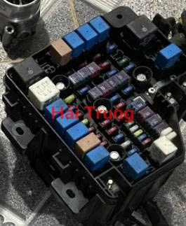 Hộp cầu trì Hyundai Santafe 2009 2010 2011 Tháo Xe