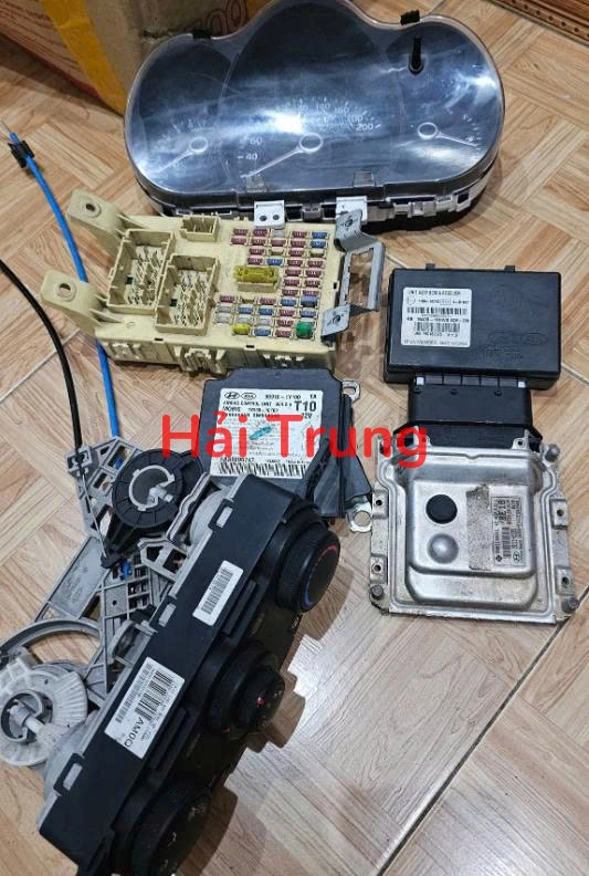 Phụ tùng điện KIA MORNING Tháo xe Hộp điện, Hộp cầu trì, Hộp túi khí, Đồng hồ, Công tắc điều hòa