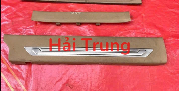 Ốp bậc cửa Kia Sedona 2019 2020 Tháo Xe