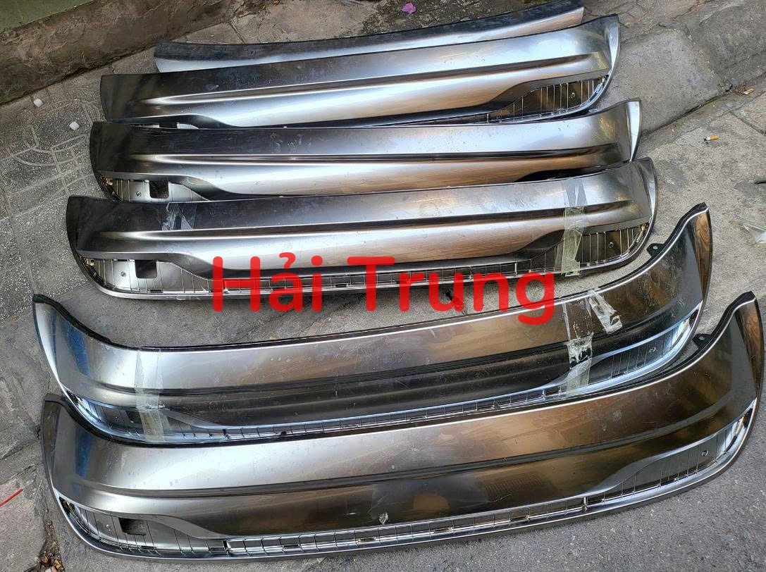 Ốp bạc cản sau Hyundai Santafe 2022-2024 Tháo Xe Mới Giá Tốt Zin