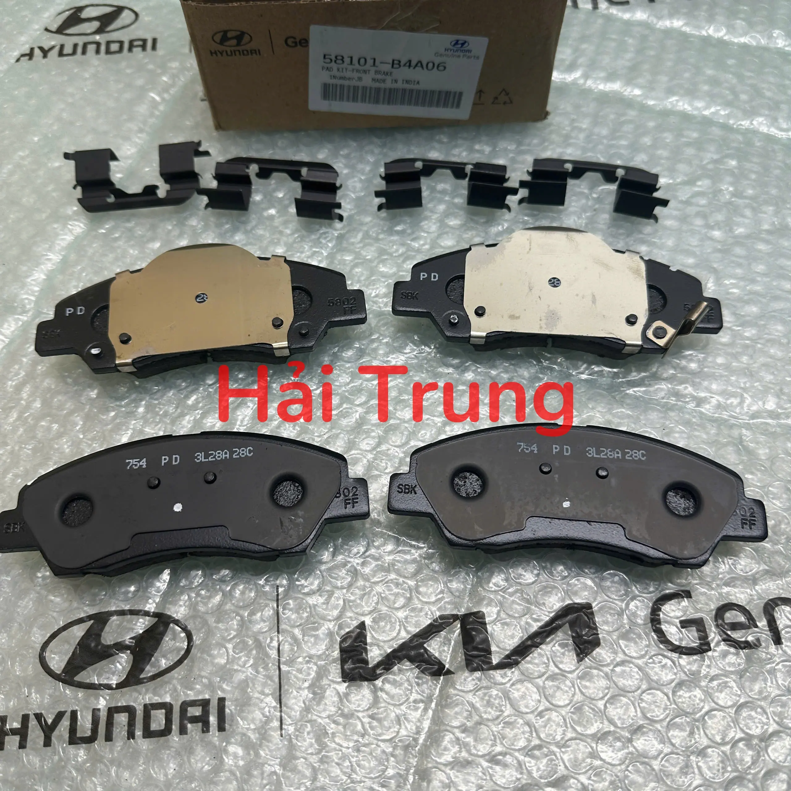 Má phanh trước Hyundai I10 Grand có lỗ cài phanh 58101B4A06 