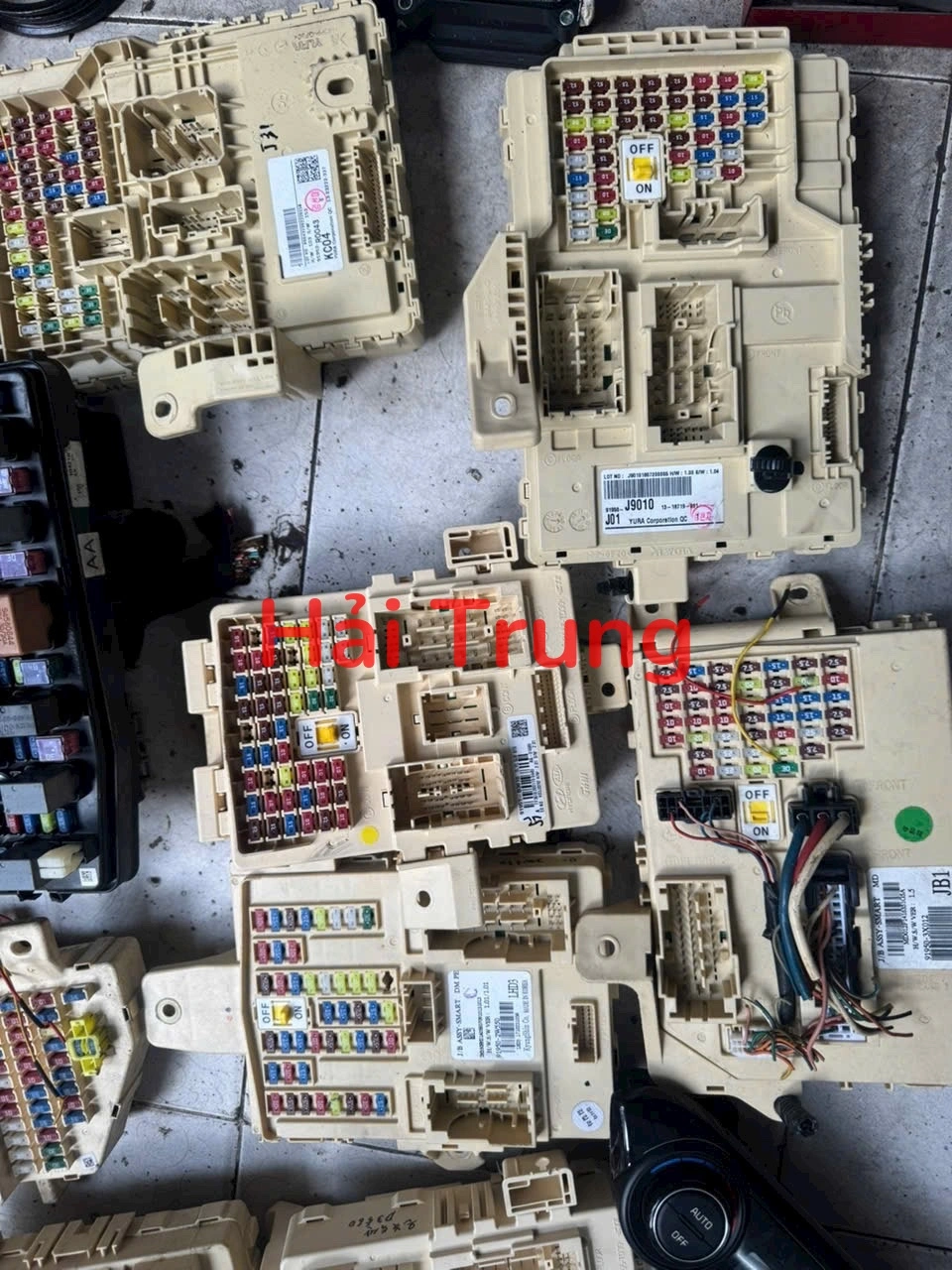 Hộp cầu trì Hyundai Santafe Tháo xe