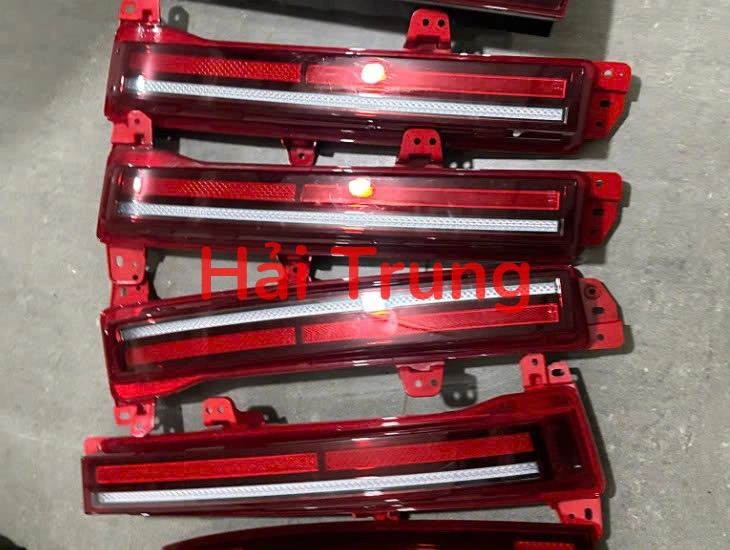 Đèn cản sau Hyundai Santafe 2024 2025 2026 Tháo xe