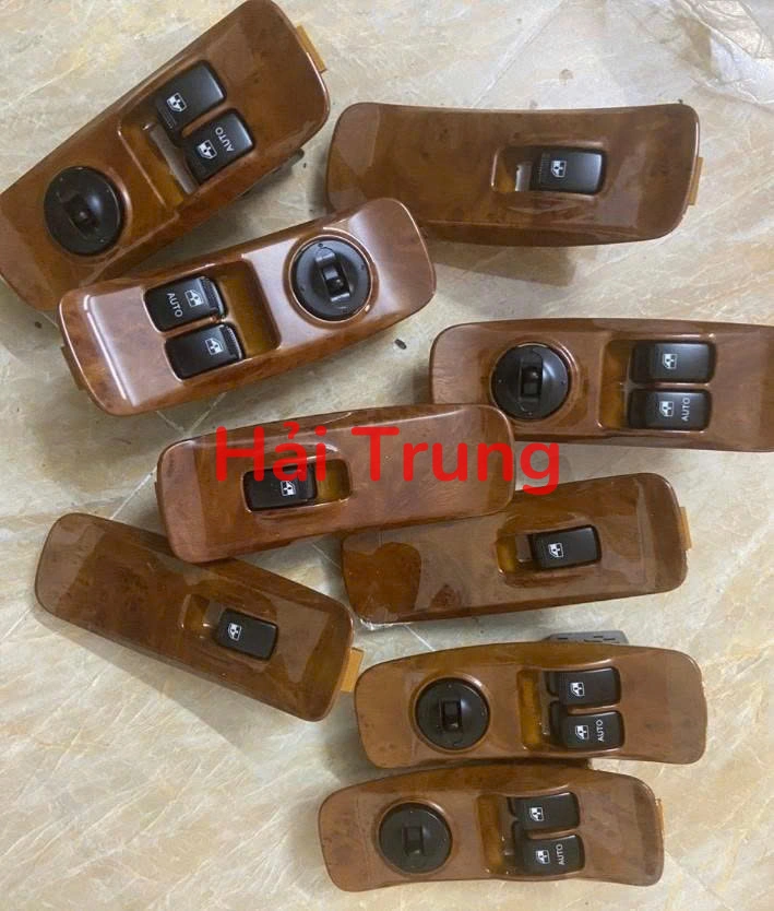 Công tắc lên xuống kính Hyundai Porter 2 Tháo Xe